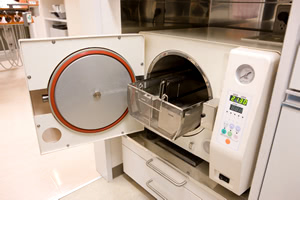 歯科医院で使用しているオートクレーブ