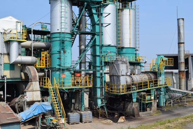 アスファルト製造工場