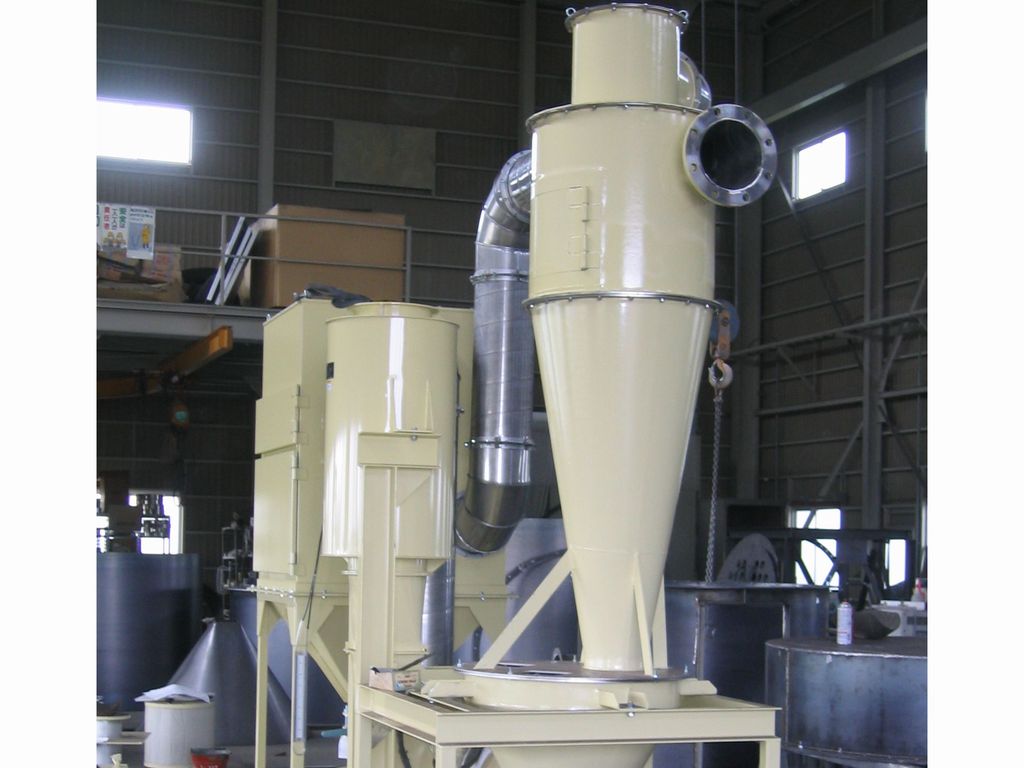 サイクロン式集塵機の外観